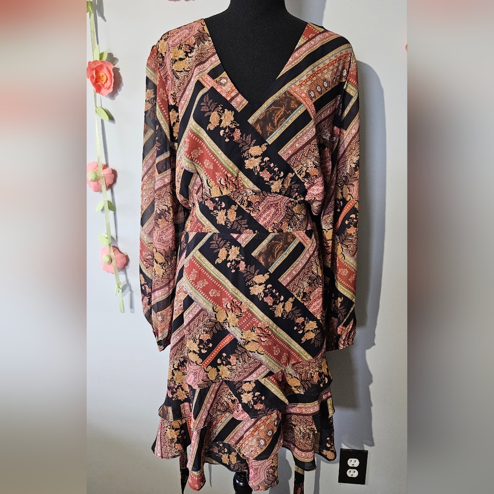 City Chic Black Multi-Patterned Long Sleeve Mini Dress - Picture 2 of 11